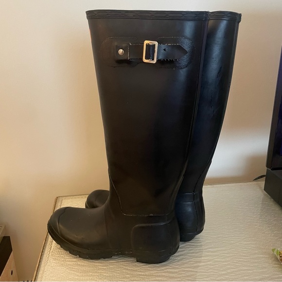 Black Hunter Rainboots size 8 (39) - Picture 3 of 5